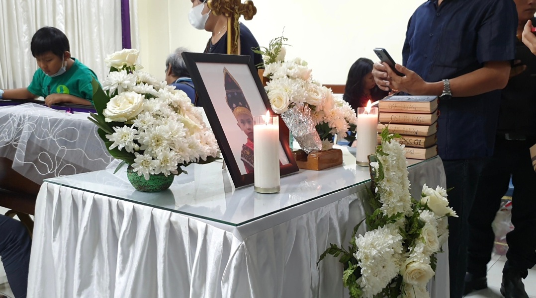 Disemayamkan di Rumah Duka RS St. Elisabeth Bekasi, Keluarga Alvaro Berduka Usai Putranya Operasi Amandel