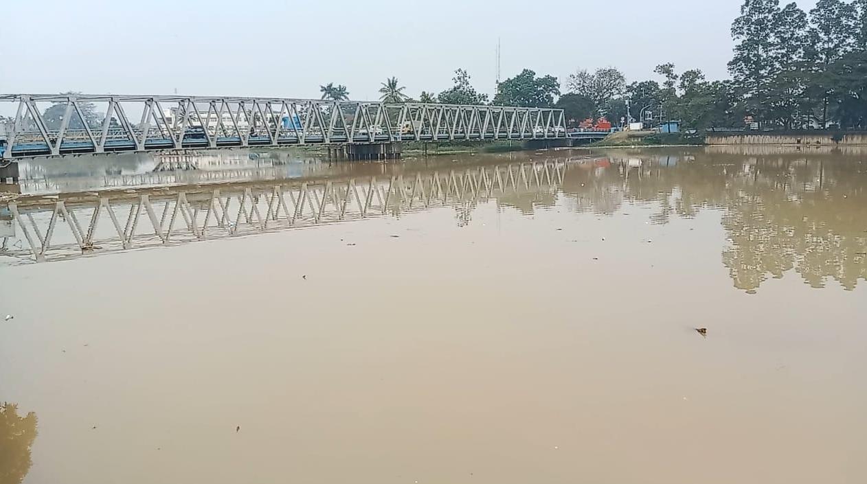 Banjir Longsor di Bogor Sebabkan Sungai Cisadane Tangerang Alami Kekeruhan Tinggi