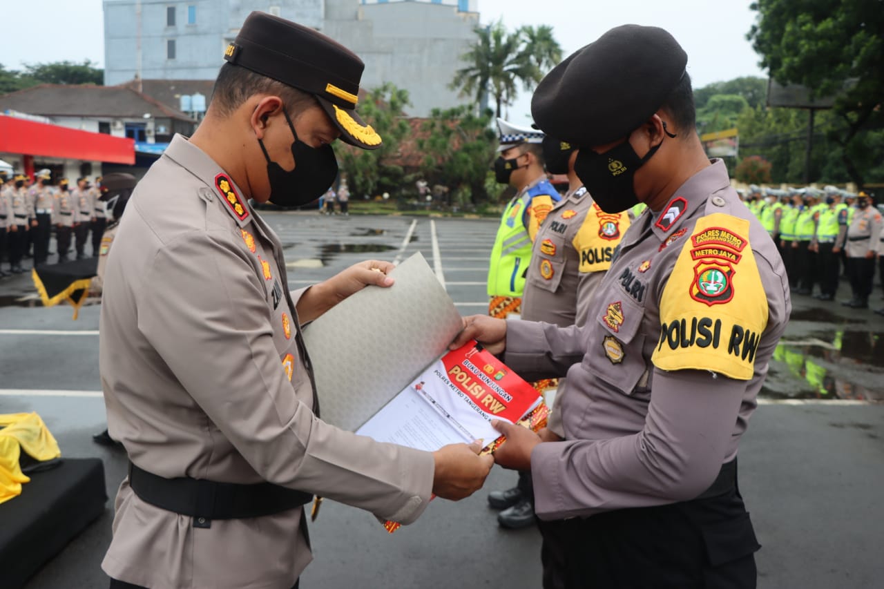 Dibentuk Polisi RW di Tangerang, Tugasnya Cuma Dengar Curhatan Warga 