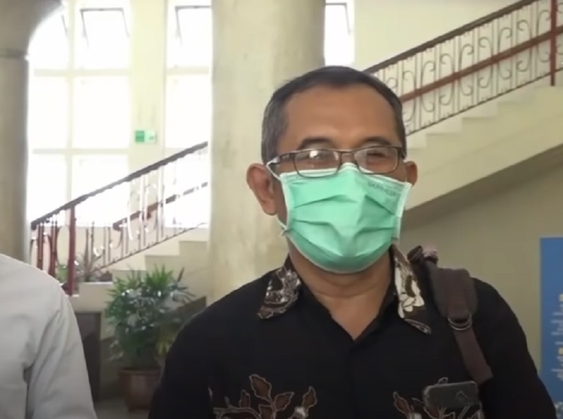 Dedek Prayudi 'Sentil' Dosen UGM yang Siap Laporkan Penyebar Unggahannya Soal Ade Armando