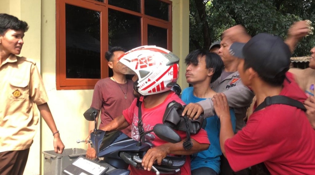 Kehabisan Bensin Saat Kabur, Pelaku Pencuri Sepeda Motor Tertangkap di Belakang Gor Kota Bekasi