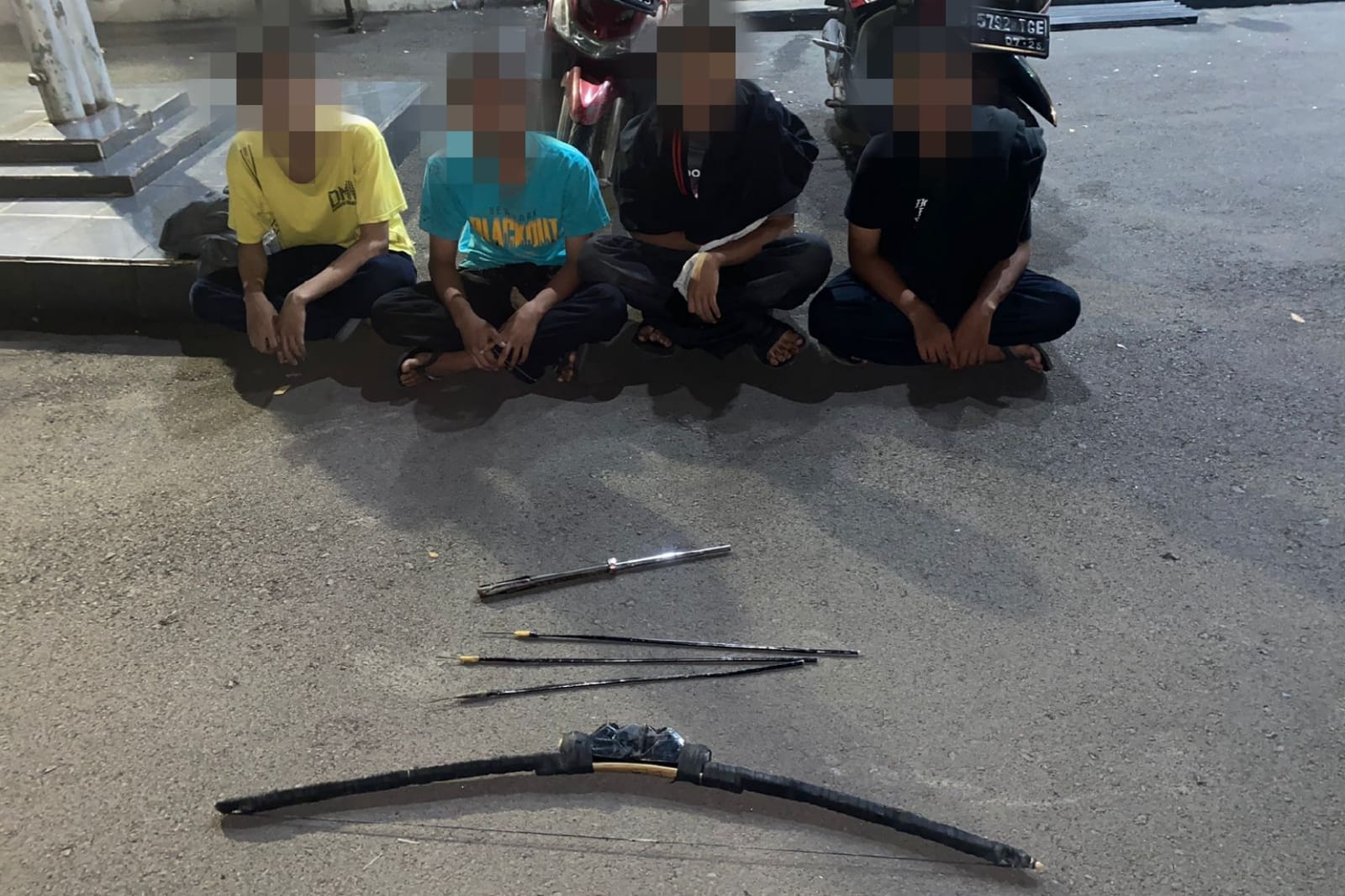Polisi Tangkap 4 Remaja Tawuran di Bekasi, 1 Busur dan 3 Anak Panah Diamankan 