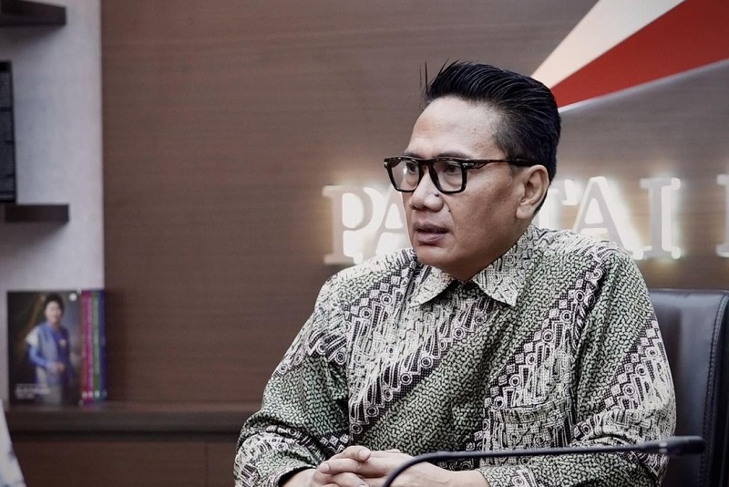 Yan A Harahap Tulis Sindiran Tajam Soal Jokowi Jadi Pangeran Kesultanan Ternate