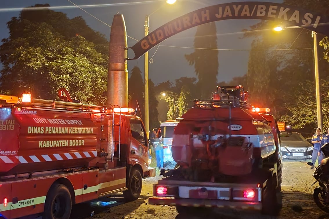 Gudang Peluru Kodam Jaya Meledak, Sejumlah Warga Memutuskan Untuk Mengungsi