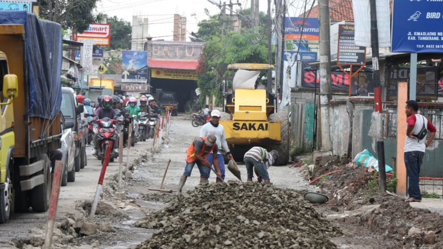 Harap Bersabar, Perbaikan Jalan dan Pembangunan Flyover Cisauk Tangerang Segera Dimulai