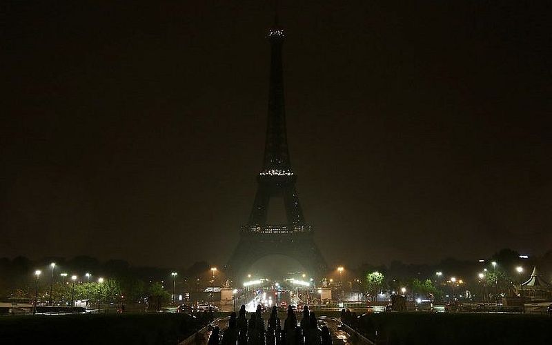 Penghormatan Kepergian Ratu Elizabeth, Wali Kota Paris akan Matikan Lampu Menara Eiffel 