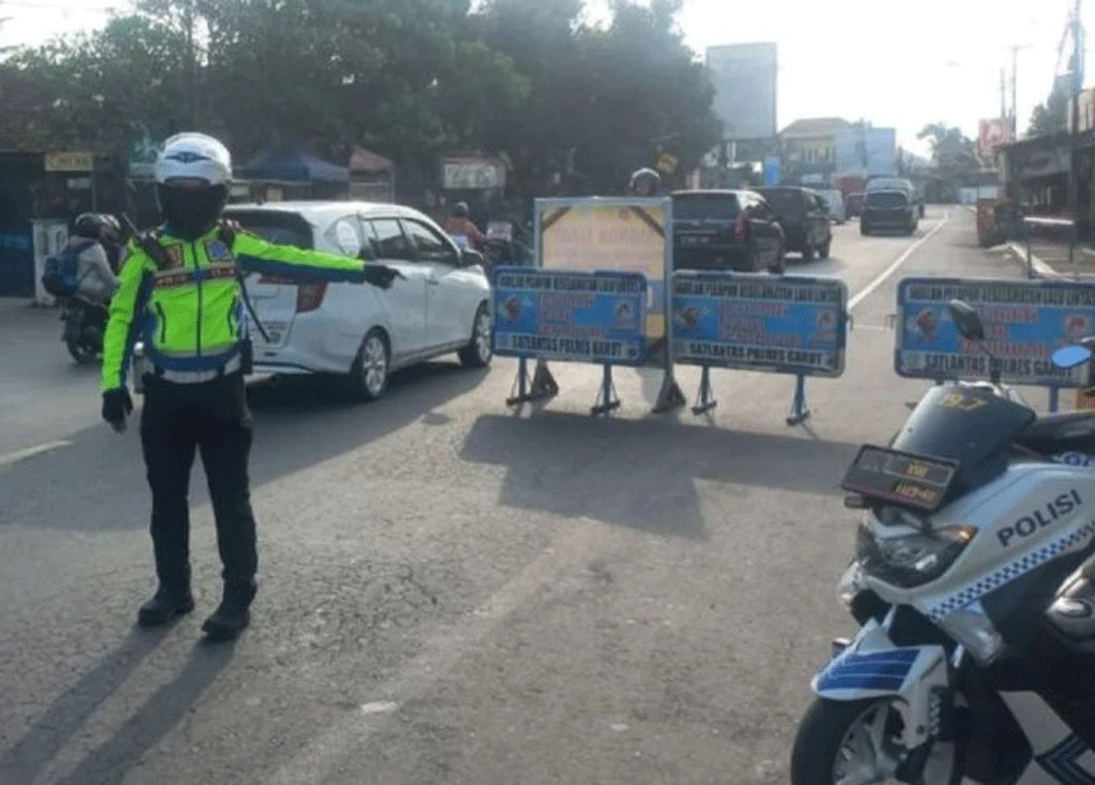 Urai Kepadatan, Polisi Terapkan One Way Garut Menuju Bandung