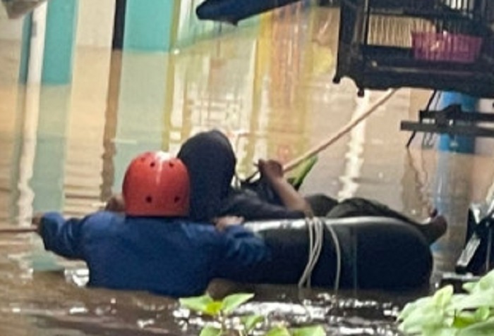 Malam Diguyur Hujan, 4 Kelurahan di Jakarta Terendam Banjir Luapan Kali Ciliwung dan Kali Item