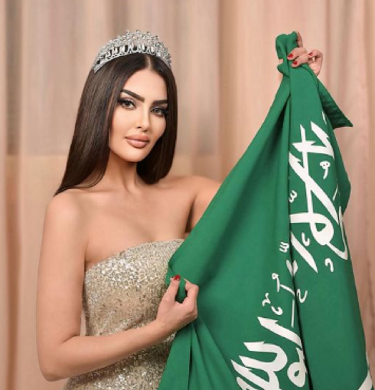 Cantiknya Rumy Al-qahtani, Model Arab Saudi yang Pertama Kali Ikut Miss Universe 2024, Ini Profilnya