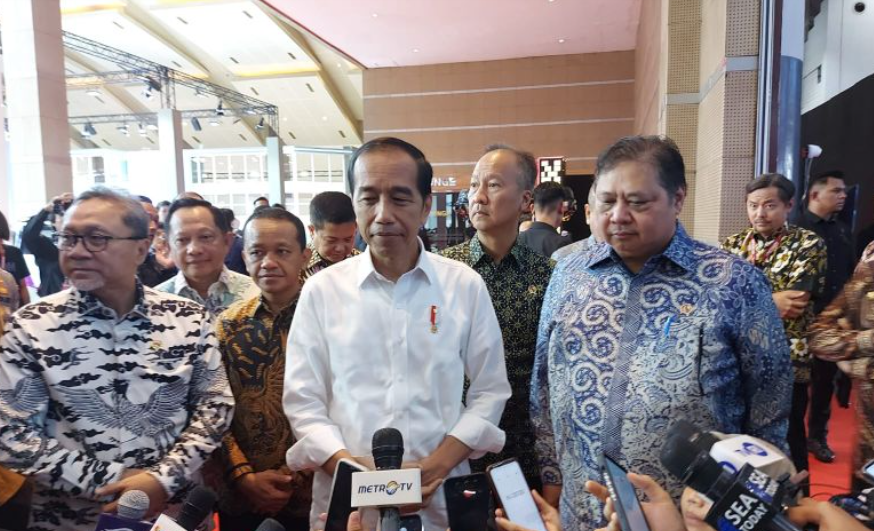 Jokowi Respon Isu Masuk Partai Golkar
