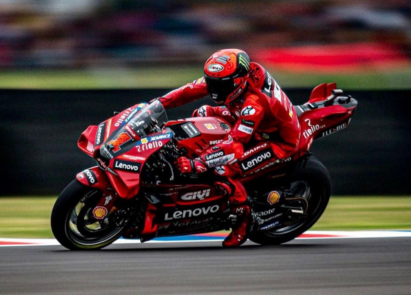 Meski Cedera, Francesco Bagnaia Tetap Ikut Balapan MotoGP Italia