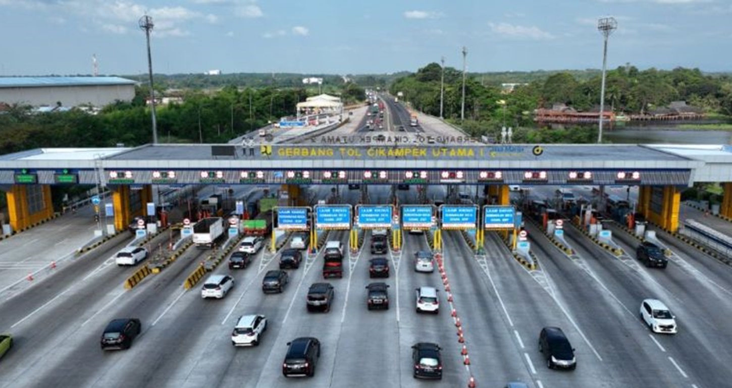 Tinggalkan Jabotabek, 298 Ribu Kendaraan Lewati 4 Gerbang Tol Utama 