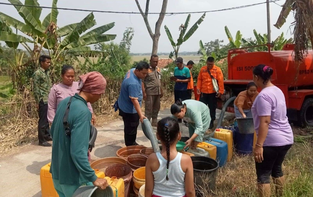 3 Desa di Kabupaten Bekasi yang Kekeringan Akibat Fenomena El Nino Mendapat Distribusi Bantuan Air Bersih