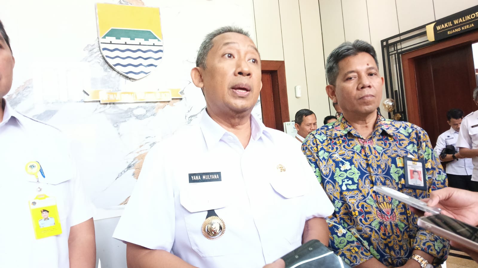 Yana Mulyana Kena OTT KPK, Ema Sumarna Jadi Plh Wali Kota Bandung