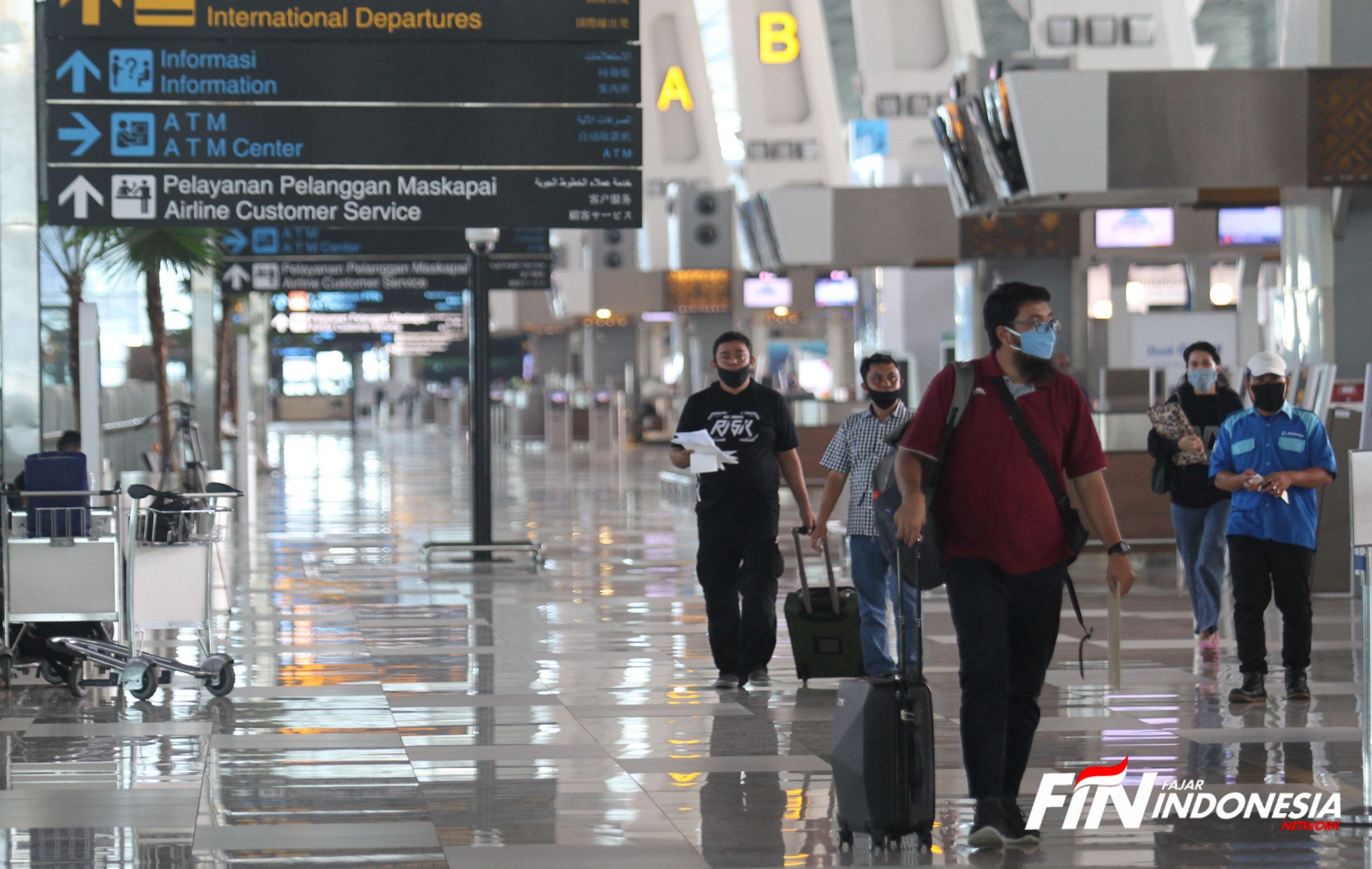 Malaysia Cabut Aturan Wajib Masker Bagi Penumpang Pesawat