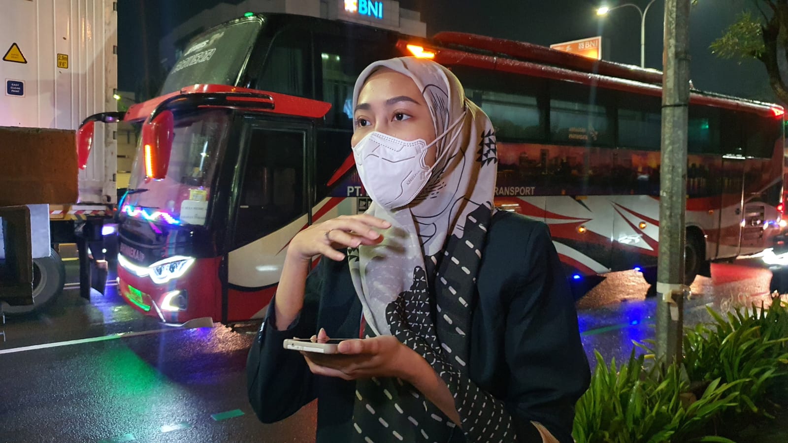 Terjebak Macet 3 Jam di Jalan Ahmad Yani Kota Bekasi, Gita Pilih Naik Ojek Online