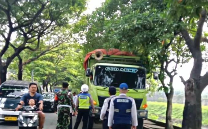 Perketat Jalur Protokol Tangerang, Belasan Truk Tambang Pelanggar Perwal Digiring ke Kantor Polisi
