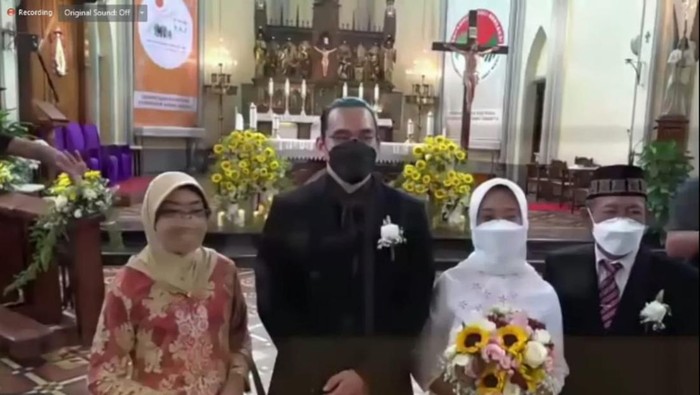 Staf Khusus Jokowi, Ayu Kartika Menikah Beda Agama, Pemberkatan di Gereja Katedral 