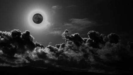 Fenomena Black Moon Bakal Terjadi Besok, Pesisir Pantai Bakal Terdampak Air Pasang?