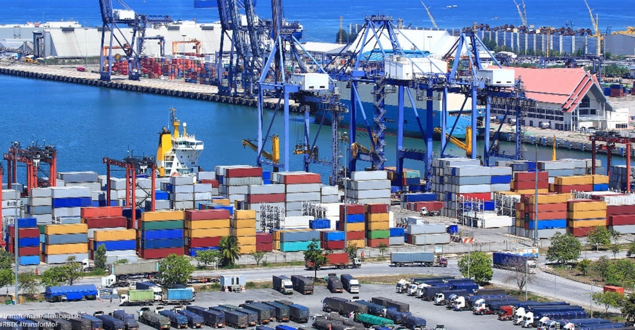 Neraca Perdagangan RI Kembali Surplus Pada Mei 2022
