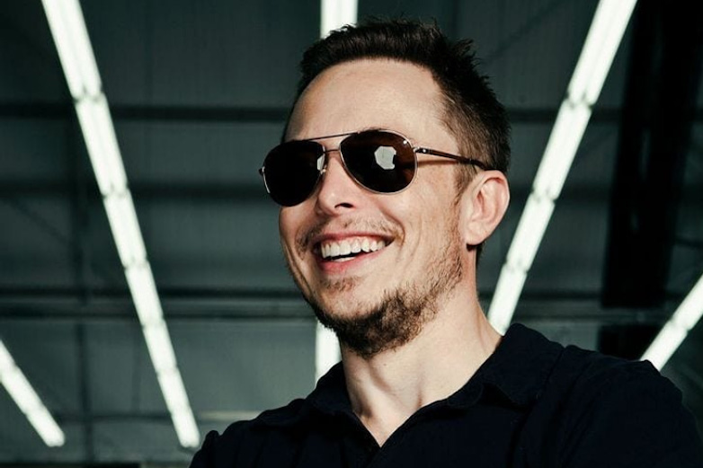 Netizen Udah Girang Elon Musk Mau Beli MU, Eh Taunya Cuma Joke