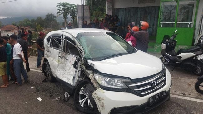 Kecelakaan Beruntun di Padang Panjang, 3 Orang Dilaporkan Meninggal