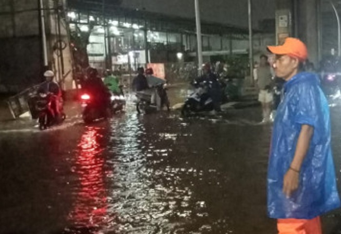Lokasi Ini Tergenang Air saat Jakarta Diguyur Hujan Deras