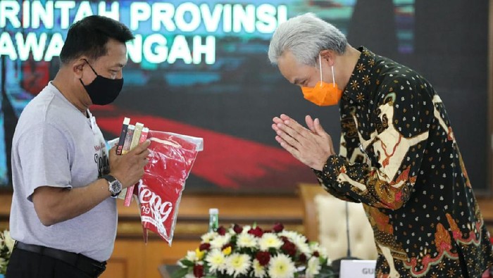 Jokowi Restui dan Dukung Ganjar Jadi Capres, Duet dengan Moeldoko 