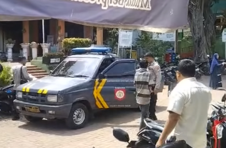 Viral Pemuda di Bekasi Ditangkap Saat Mencuri Kotak Amal, Polisi: Baru Ngambil Ketahuan Diteriaki Maling