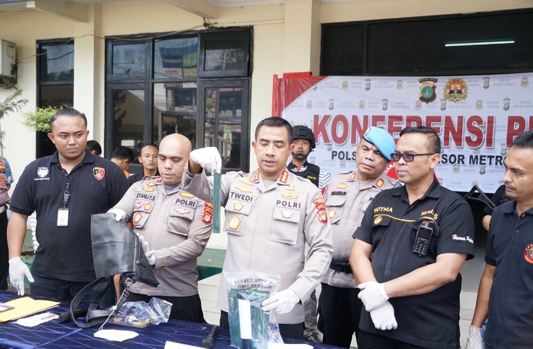 Pelaku Ganjal Mesin ATM di Bekasi Ditangkap, Berawal Security 'Iseng' Lihat CCTV