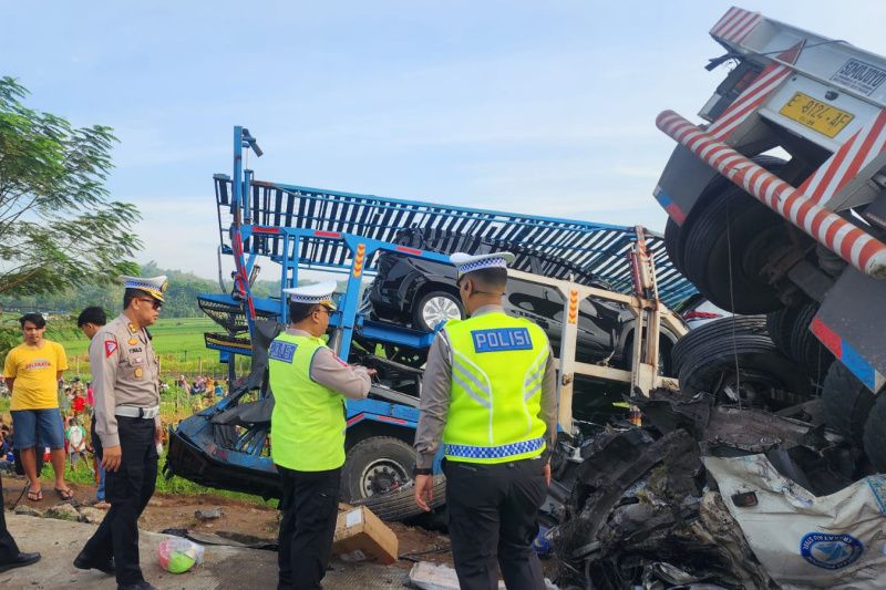 Daftar Korban Tewas Kecelakaan Beruntun Tol Semarang-Solo  