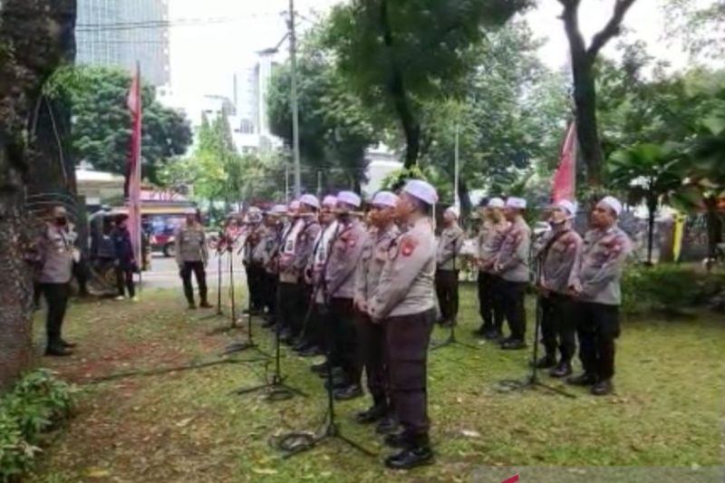 Pasukan Basmalah dan Asmaul Husna Polda Metro Jaya Turun Lapangan Lagi, Kali Ini di DPR
