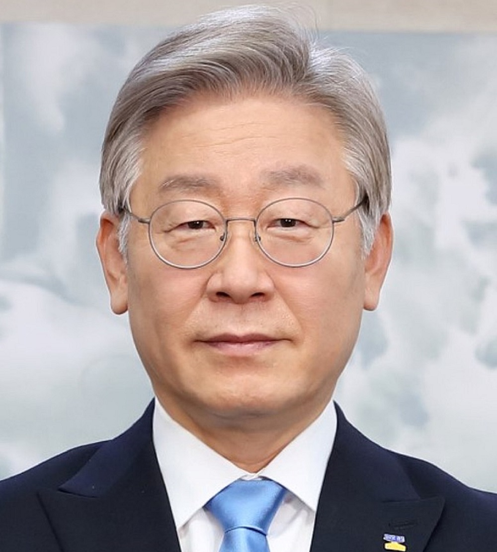 Profil Lee Jae-myung, Politikus Korsel yang Ditikam saat Konferensi Pers
