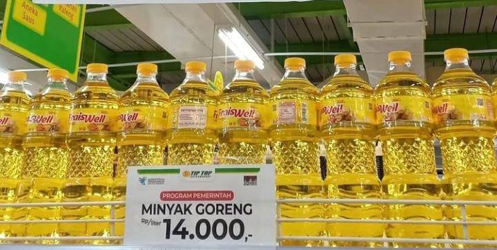 Jangan Lupa! Harga Minyak Goreng Rp11,500 per Liter Berlaku Besok
