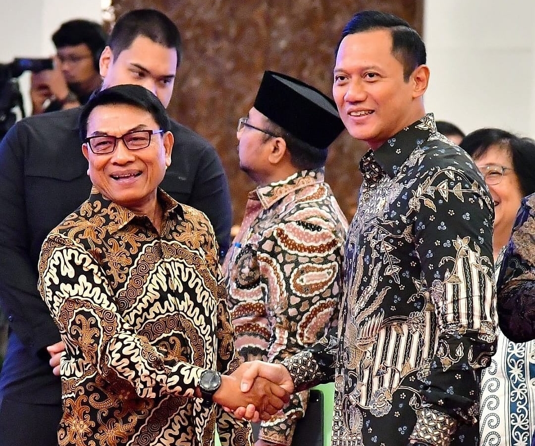 Pengamat Sebut Salaman Antara AHY dan Moeldoko Tak Terlepas Peran Penting Jokowi