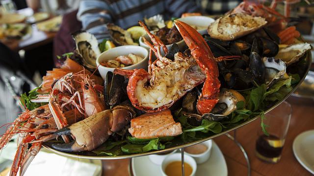 Seafood Itu Tinggi Kolesterol, Gini Cara Mengolahnya Biar Gak Masalah dengan Jantung