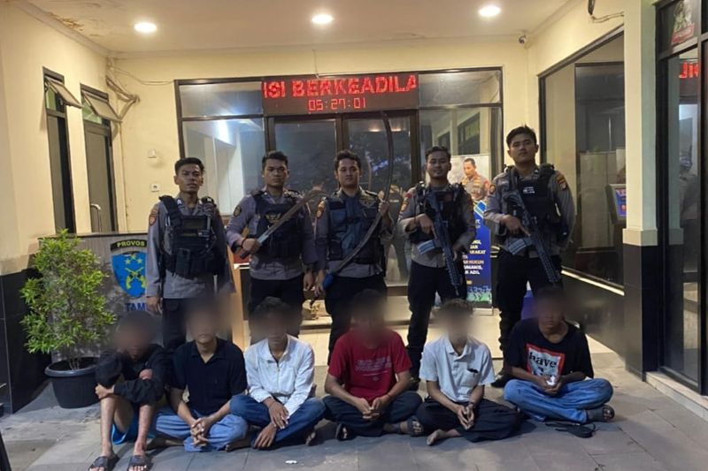 6 Remaja Bersenjata Tajam di Cengkareng Ditangkap Polisi
