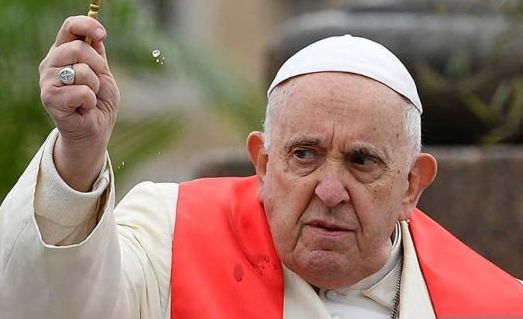 Paus Fransiskus Temui Para Korban Pelecehan Seksual Pastor Katolik di Portugal