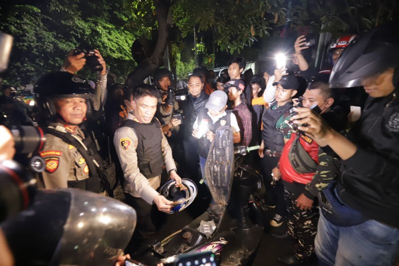 12 Remaja Tertangkap Operasi Gangster Surabaya, Eri Cahyadi Bertanya: Iki Arep Nang Endi 