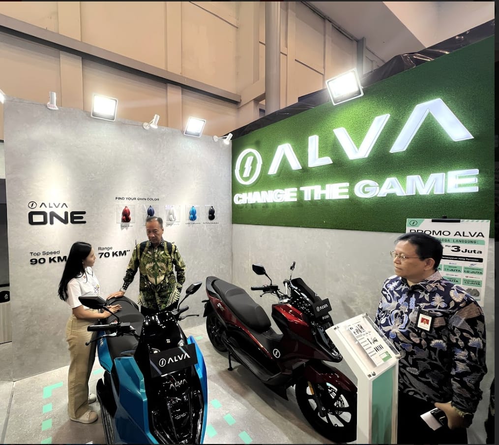 Perdana Hadir di Indonesia Motorcycle Show+ 2023 (IMOS+ 2023), ALVA Lanjutkan Ekspansi Ekosistem