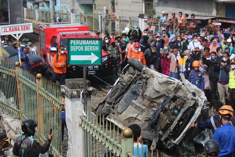 Nah Lho, KAI Bakal Tuntut Pengemudi Mobil di Depok yang Sebabkan Kecelakaan KRL