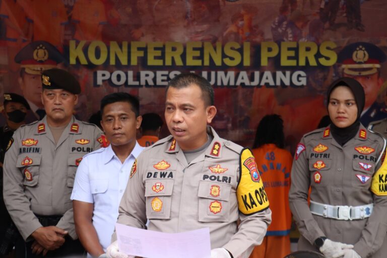 Kurang dari 24 Jam, Polres Lumajang Ungkap Kasus di Dua TKP