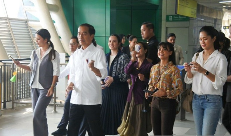 Melenceng dari Tujuan, Jokowi Beri Sinyal Hapus Sistem Zonasi PPDB 
