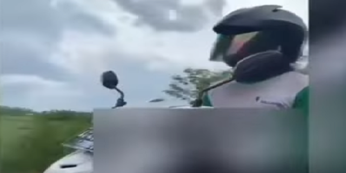 Gak Tahu Malu! Pria Ini Pepet Pengendara Wanita Sambil 'Kocok' Alat Kelaminnya di Jalan Raya, Videonya Viral di Medsos