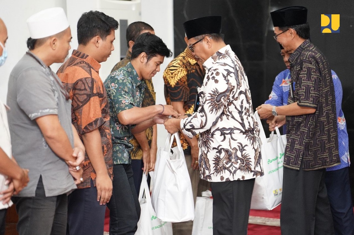 Puncak Ramadan Berbagi 2024, Kementerian PUPR Salurkan 1.600 Paket Sembako