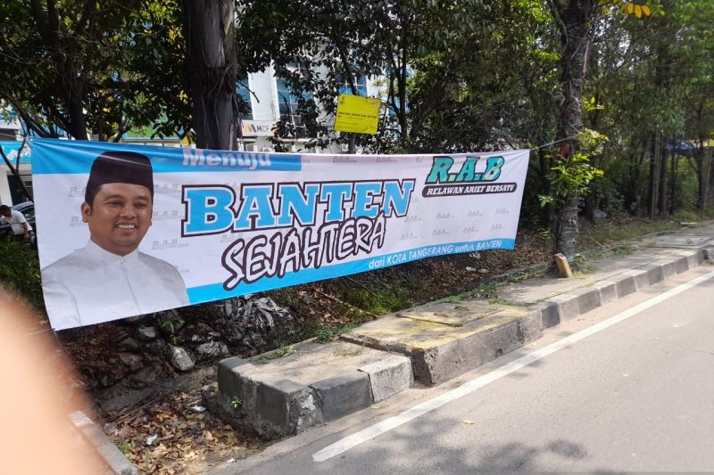 Spanduk Dukungan Maju di Pilgub Banten, Arief: Terima Kasih Dukungannya
