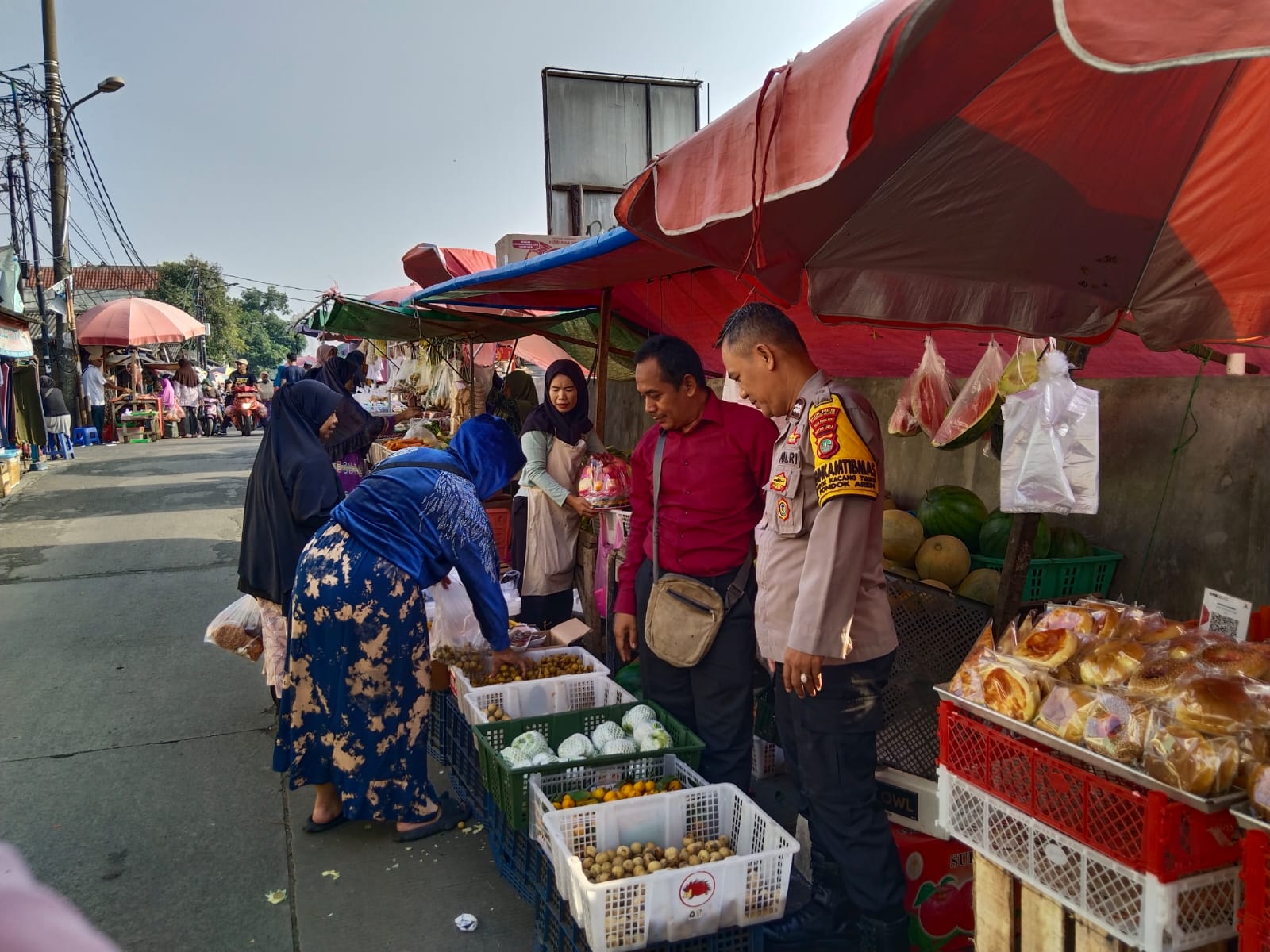Sweeping Uang Palsu, Polisi Gerilya ke Pedagang di Pasar Tradisional