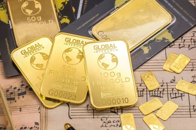 Harga Emas Hari Ini Turun ke Level Terendah 9 Bulan, Imbas Penguatan Dolar AS