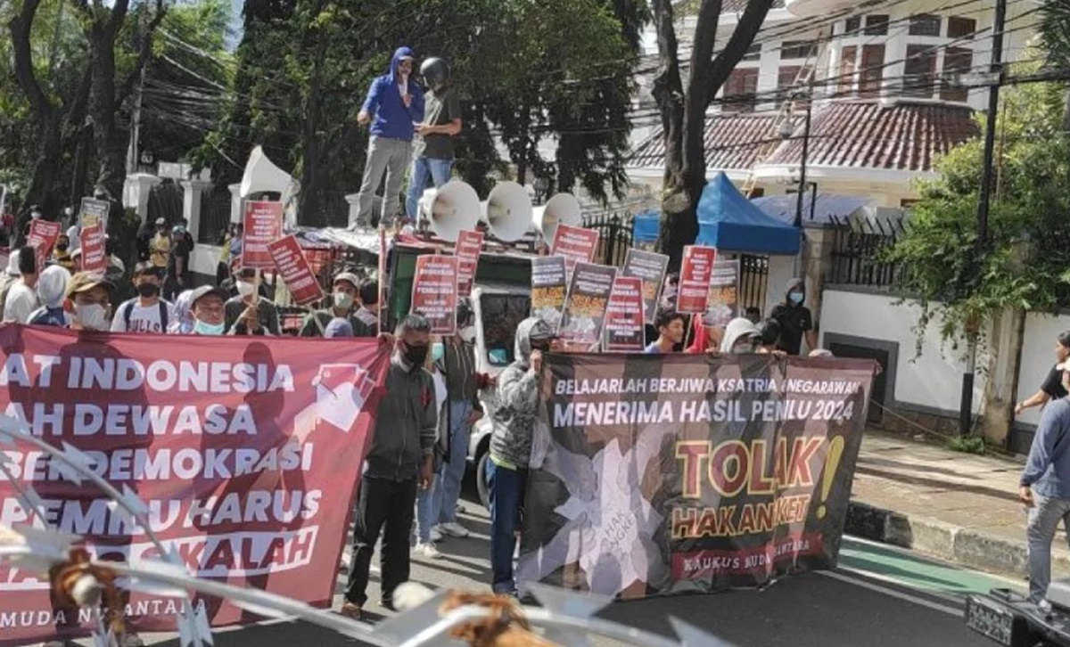 Massa Pendukung Hasil Pemilu 2024 Tiba di KPU RI: Jangan Provokasi Masyarakat