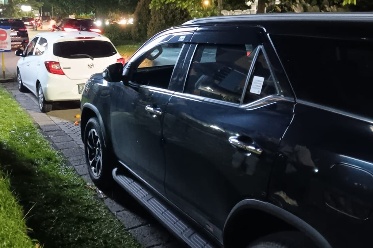 Kerugian Korban Pencurian Pecah Kaca Mobil Bekasi Mencapai Rp30 Juta, Polisi Lakukan Penyelidikan 
